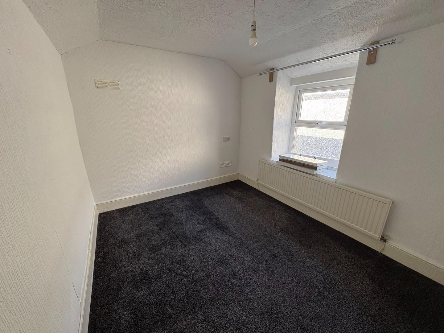 Bedroom 2.JPEG